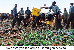 Islam sin Cerveza Musulmanes-destruyendo-botellas-de-cerveza